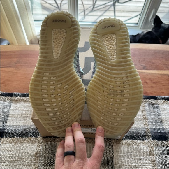 Adidas Yeezy 350 V2 “Blue Tint” - Picture 5 of 6